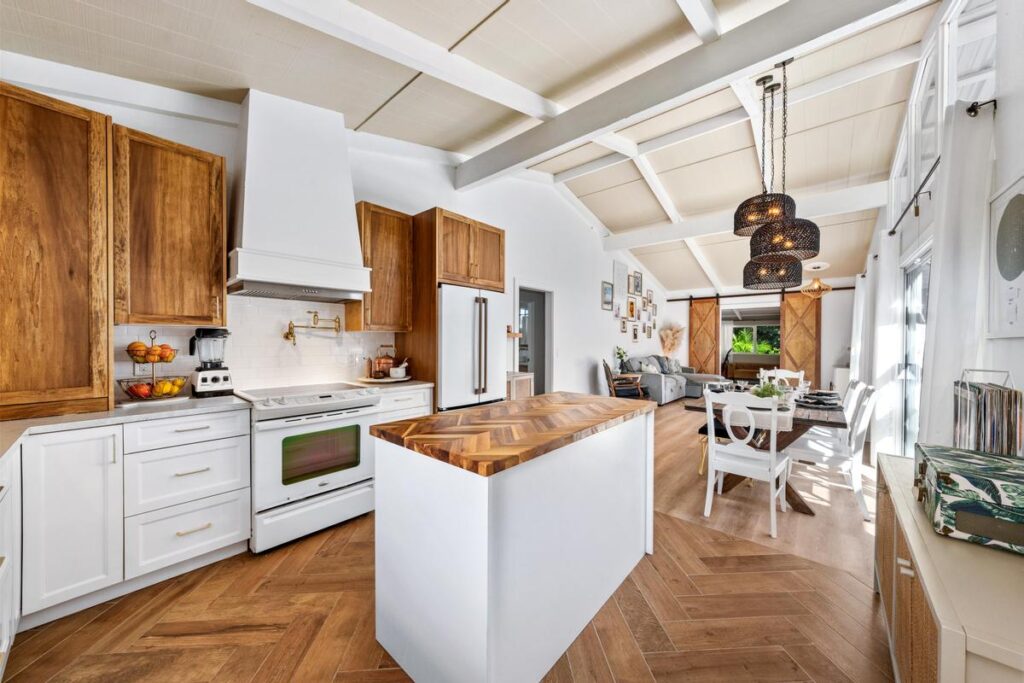 kitchen of holualoa home